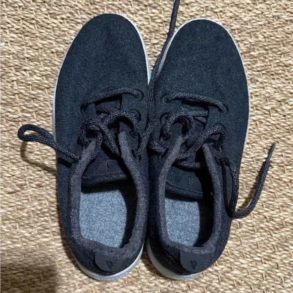 NEW Women’s Allbirds The Wool Runner Sneakers - Picture 3 of 6